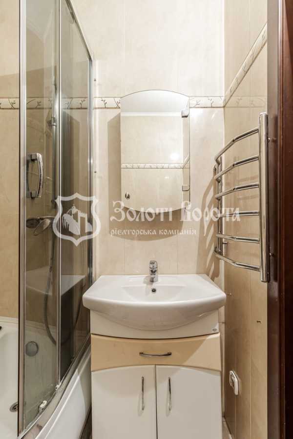 Продажа 3-комнатной квартиры 82 м², Пономарева ул., 18А