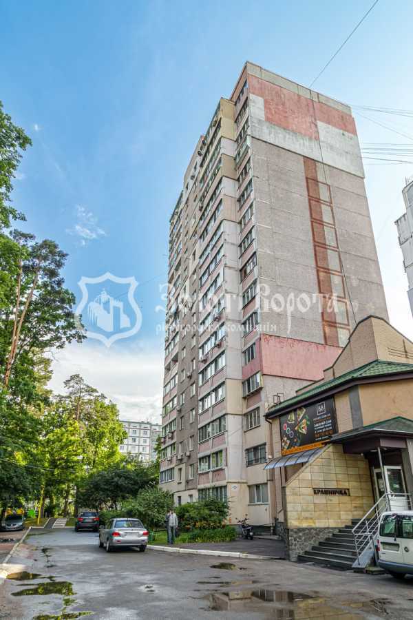 Продажа 3-комнатной квартиры 82 м², Пономарева ул., 18А