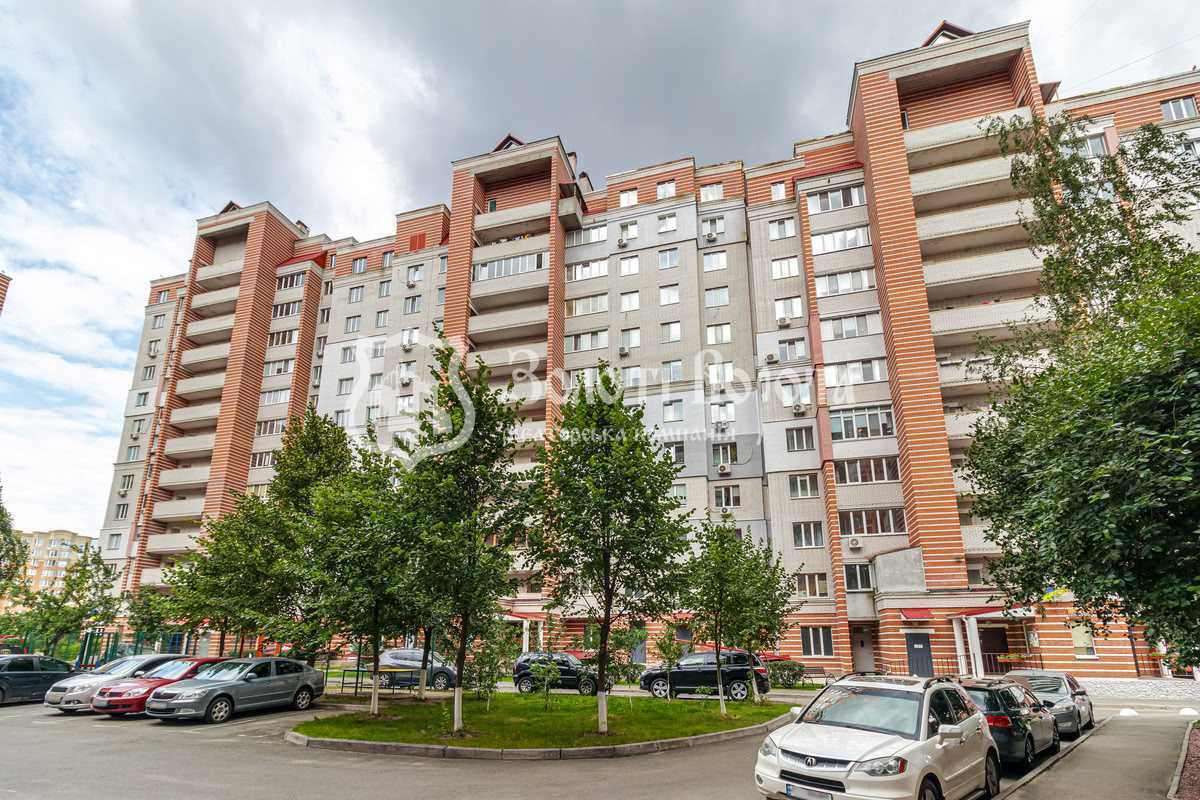 Продажа 1-комнатной квартиры 52.2 м², Боголюбова ул., 25