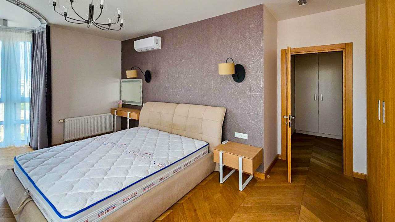 Продаж 3-кімнатної квартири 106.9 м², Голосіївський просп., 95А