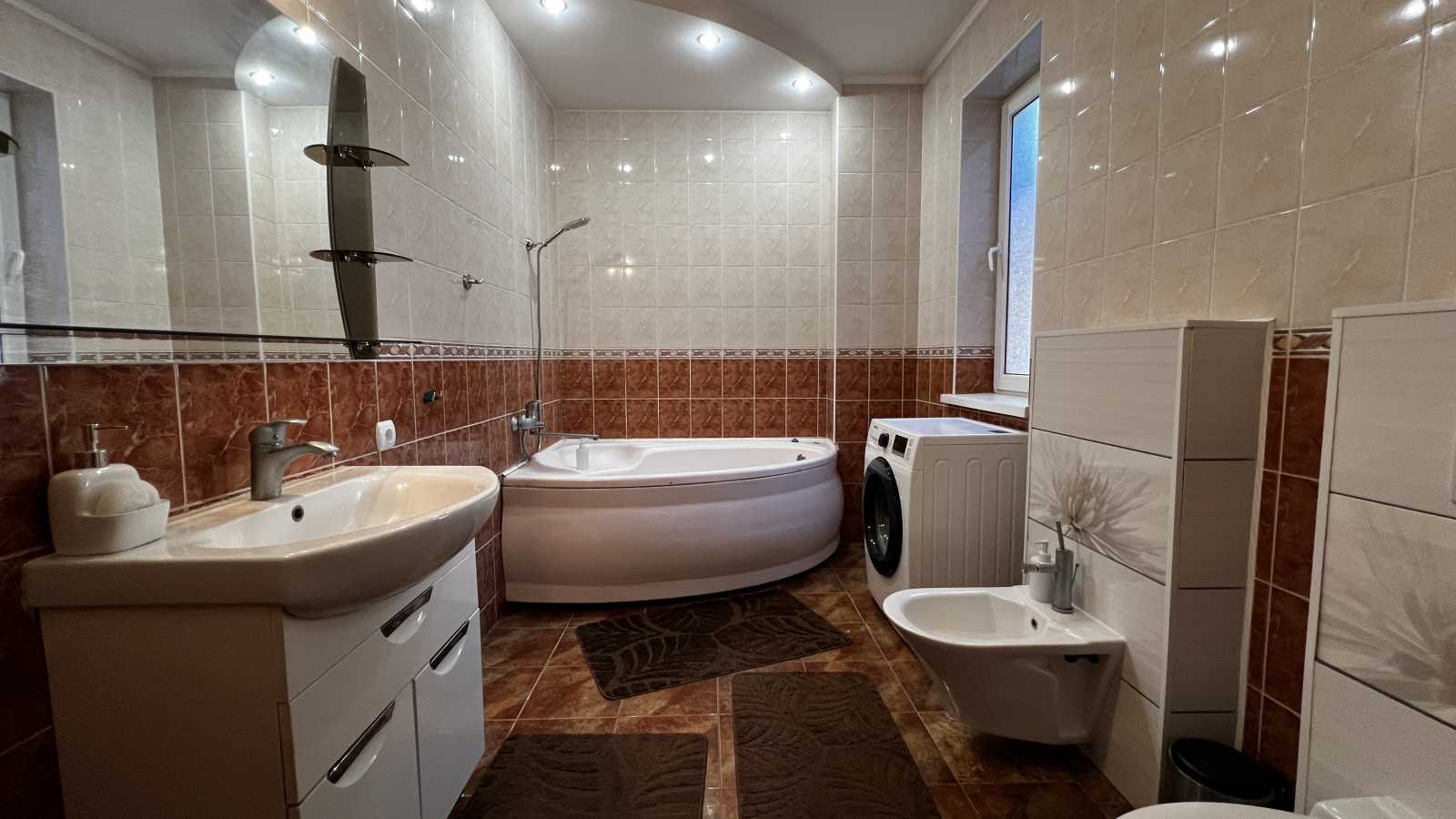 Продажа 3-комнатной квартиры 129 м², Винниченко ул., 7