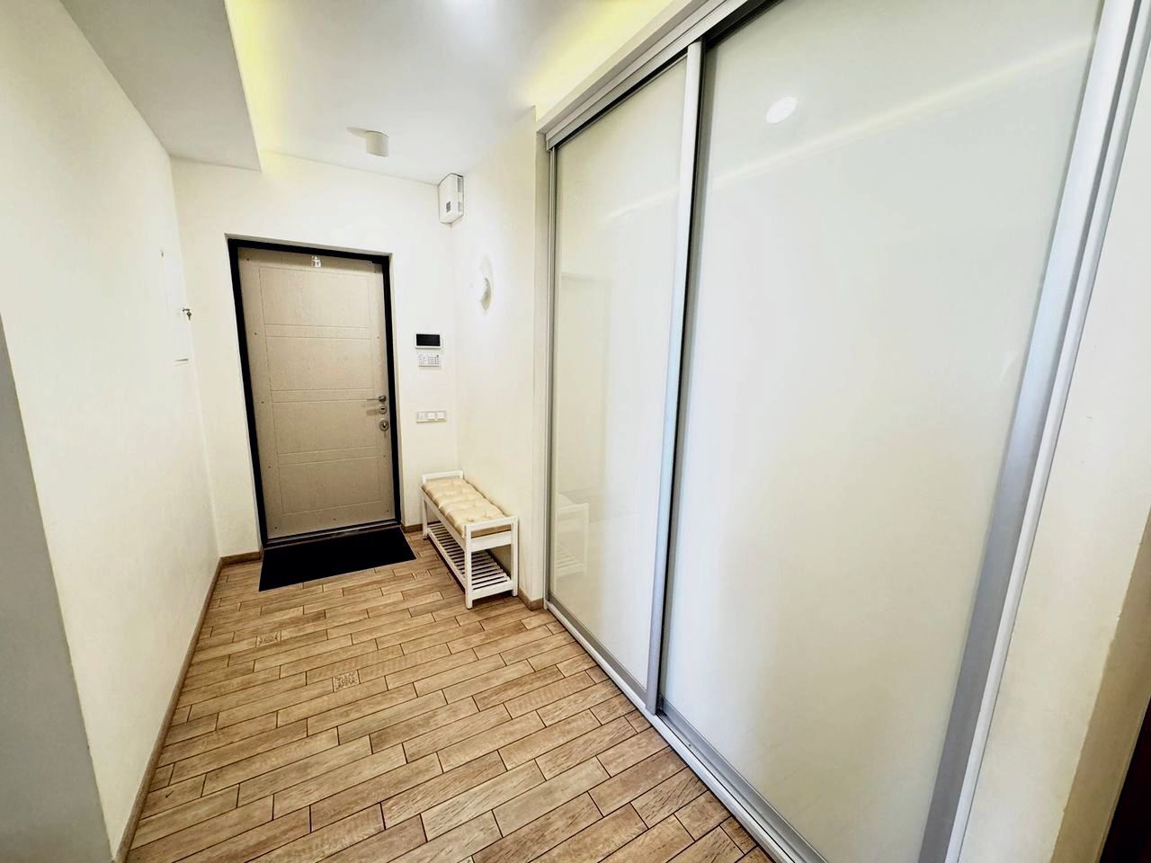Продаж 5-кімнатної квартири 146 м²