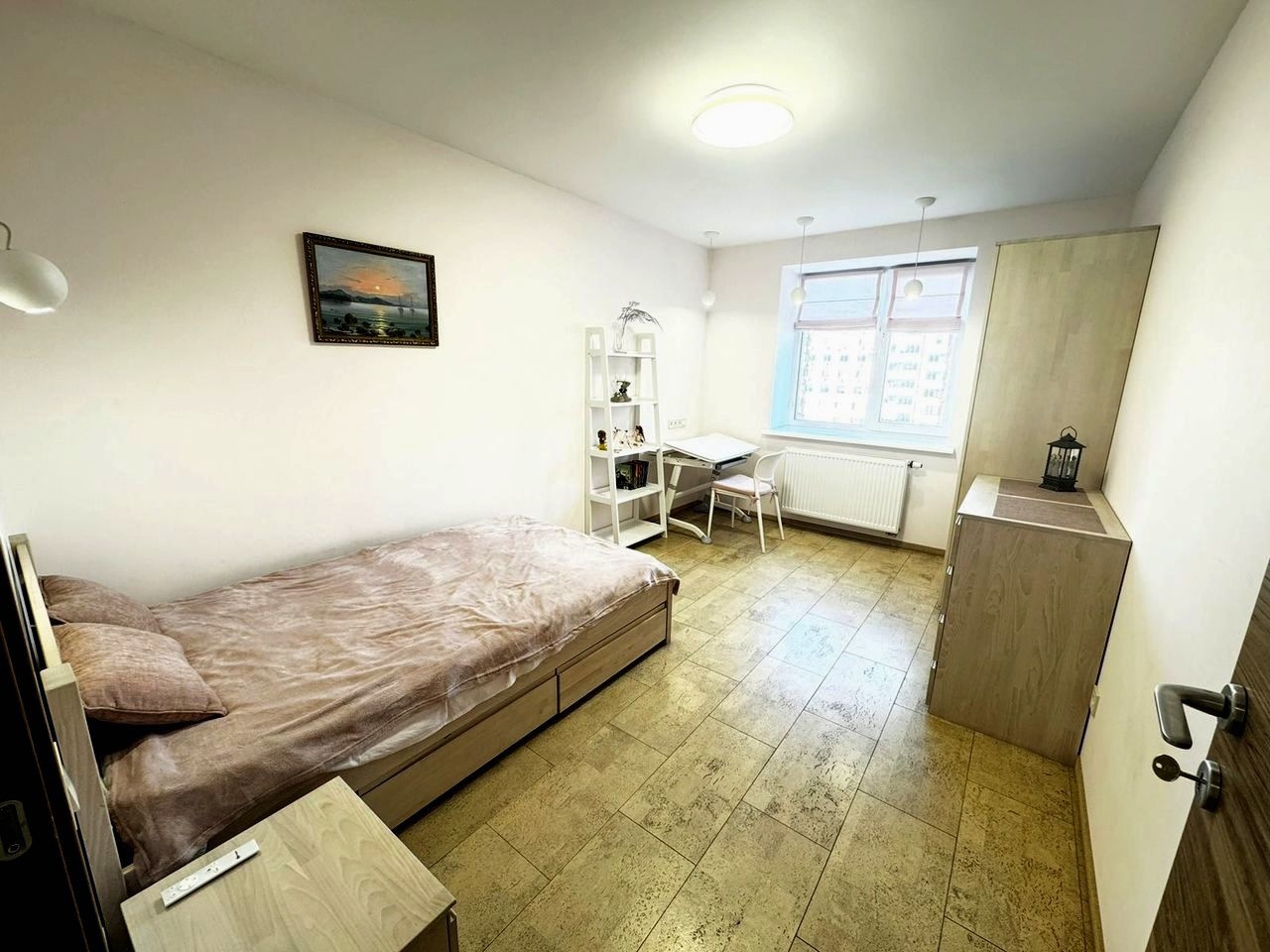 Продаж 5-кімнатної квартири 146 м²