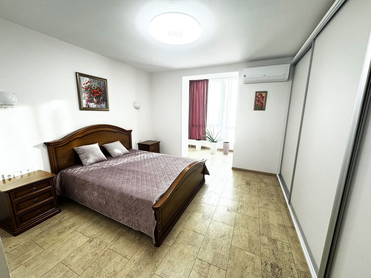Продаж 5-кімнатної квартири 146 м²