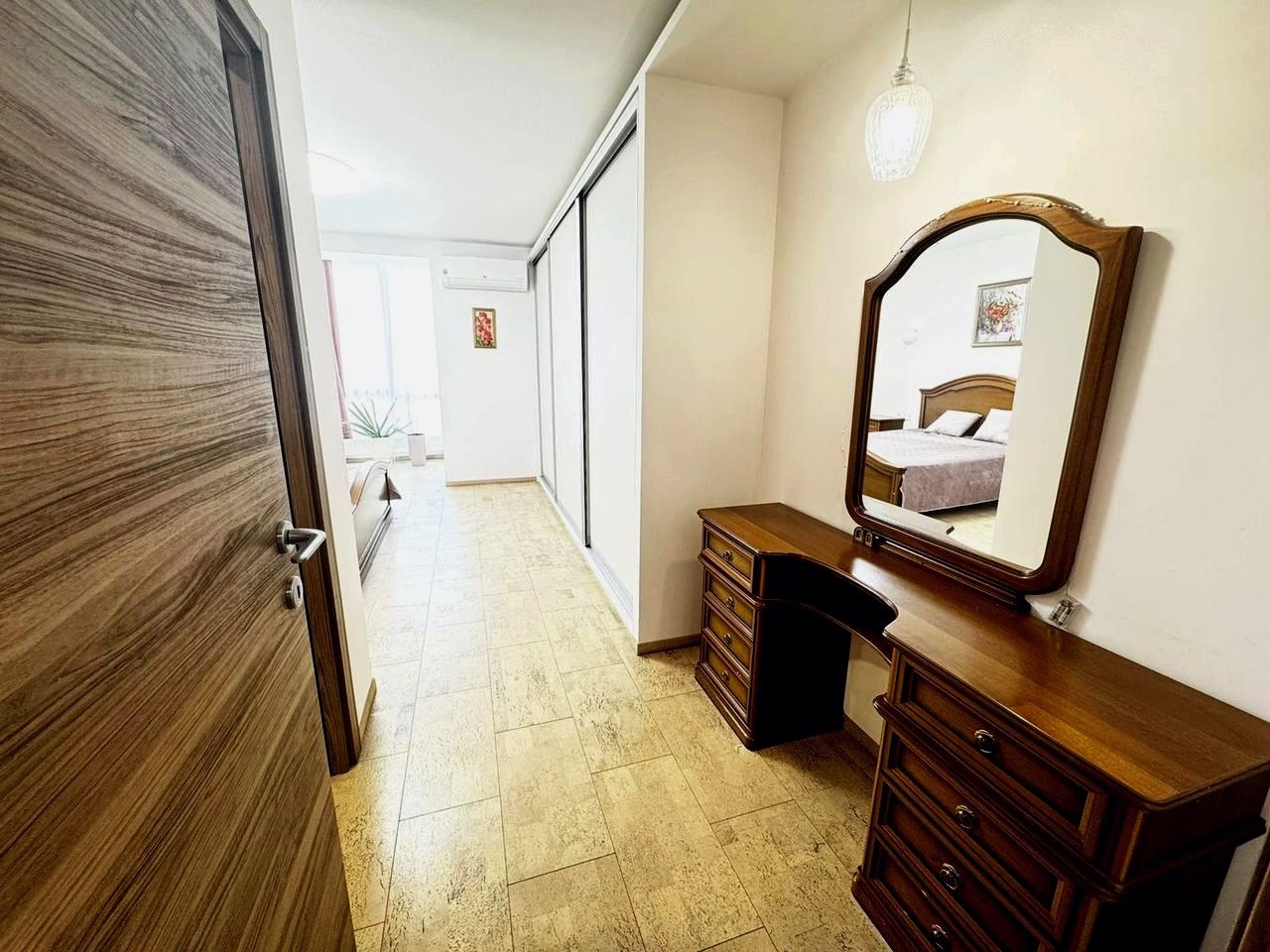 Продаж 5-кімнатної квартири 146 м²