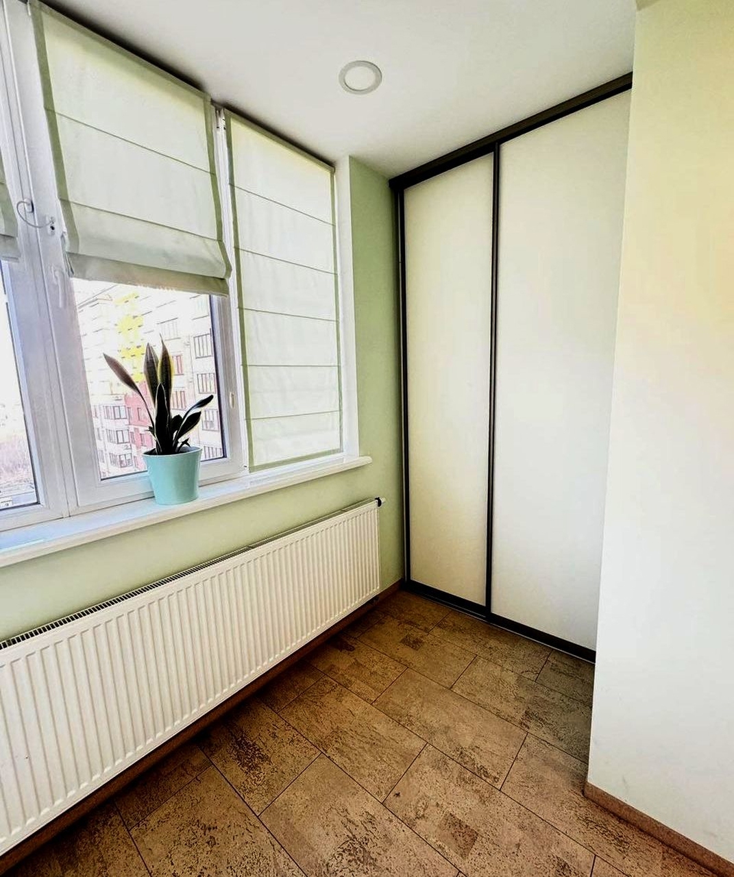 Продаж 5-кімнатної квартири 146 м²