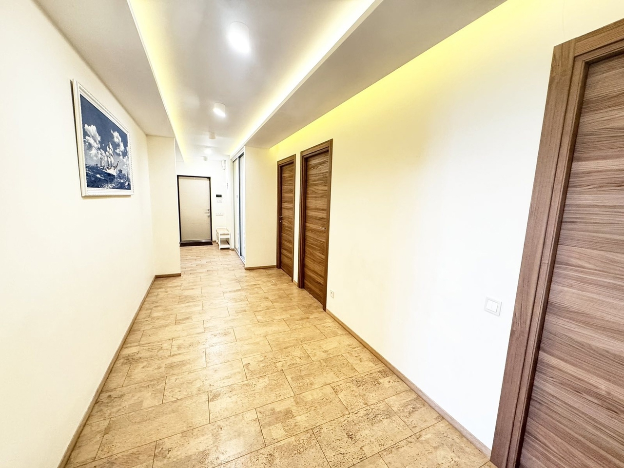 Продаж 5-кімнатної квартири 146 м²
