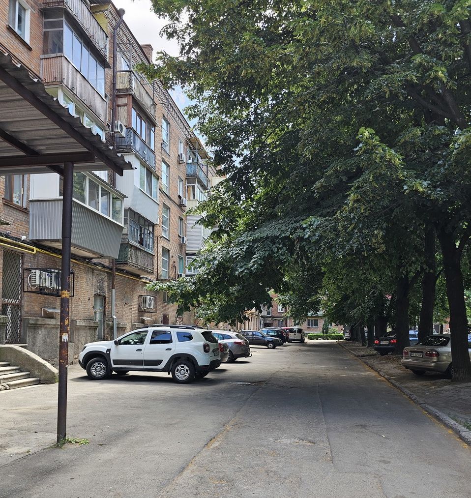 Продажа 1-комнатной квартиры 32 м², Рабочая ул., 164