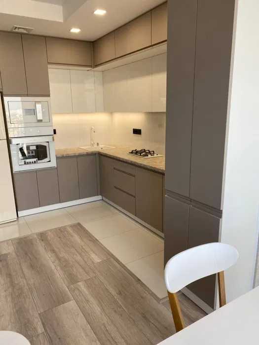 Аренда 2-комнатной квартиры 80 м², Оптимистическая ул., 1