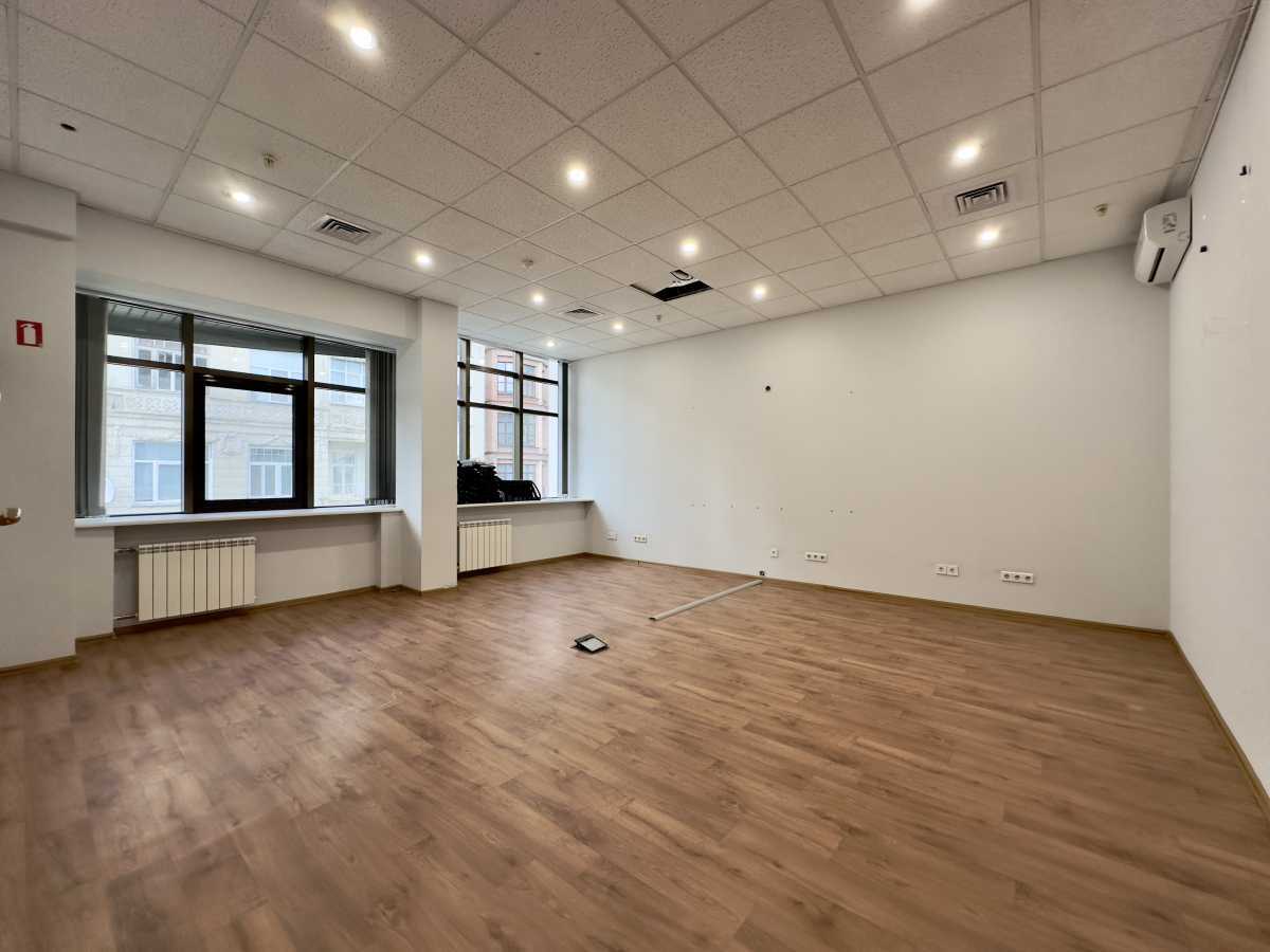 Оренда офісу 385 м², Олеся Гончара вул., 41