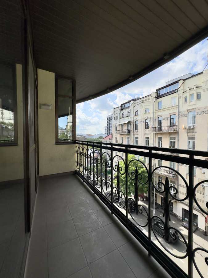 Оренда офісу 385 м², Олеся Гончара вул., 41