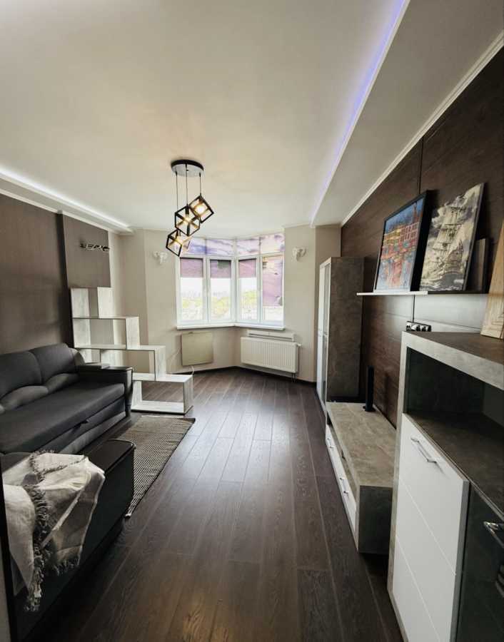 Продажа 2-комнатной квартиры 64 м², Саперно-Слободская ул., 24