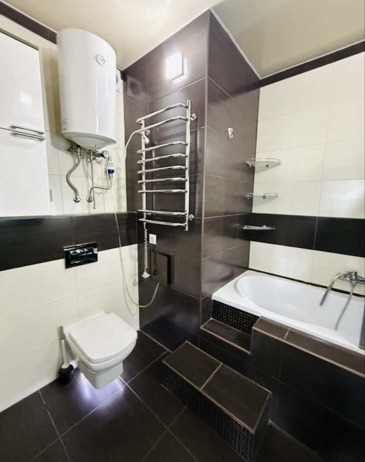 Продажа 2-комнатной квартиры 64 м², Саперно-Слободская ул., 24
