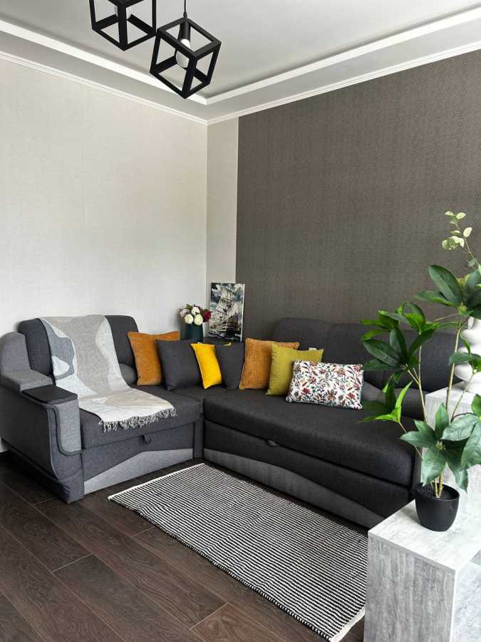 Продажа 2-комнатной квартиры 64 м², Саперно-Слободская ул., 24