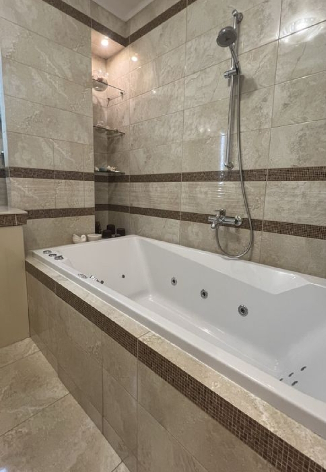Оренда 3-кімнатної квартири 125 м², Генуэзская вул., 5