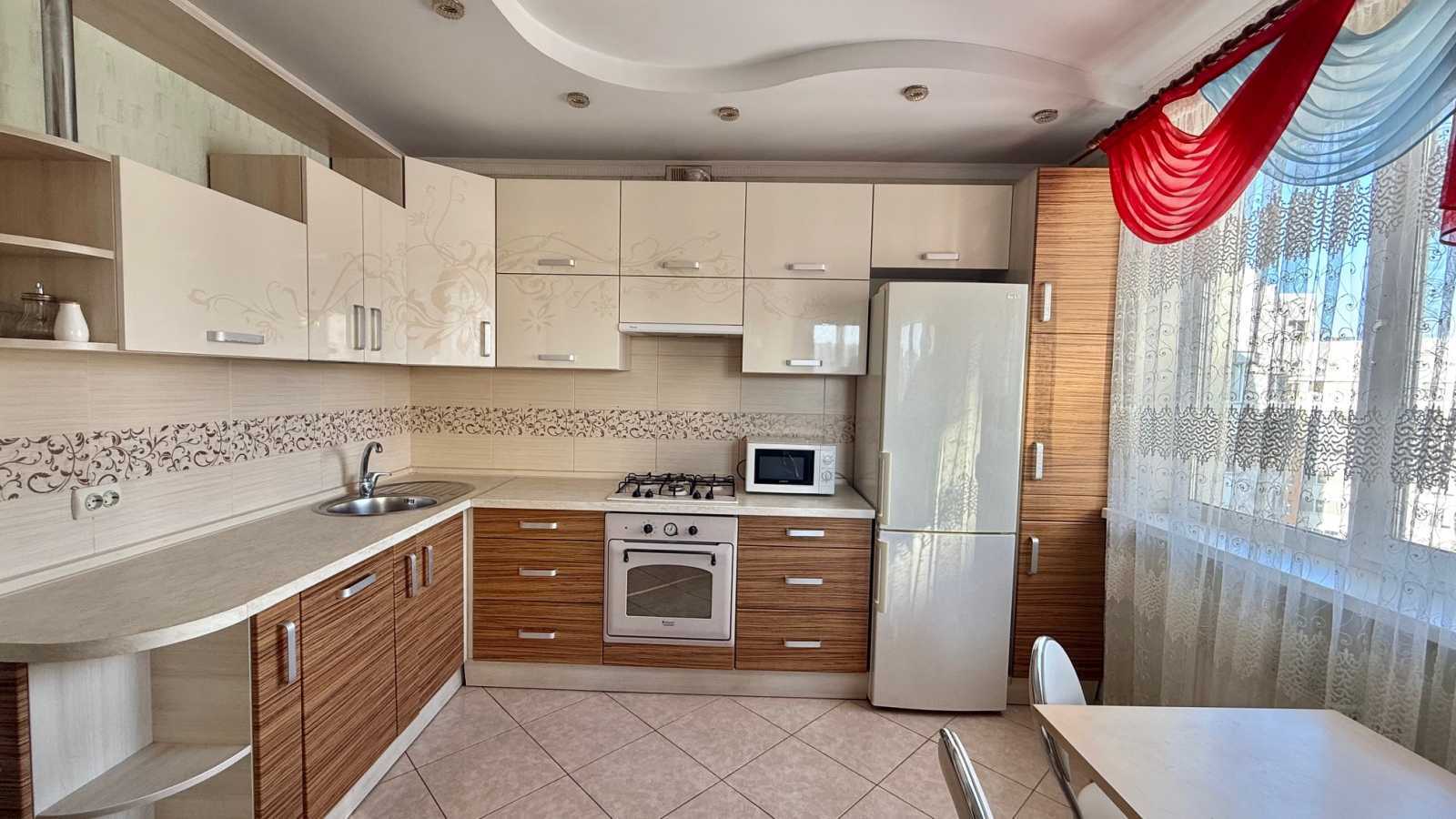 Аренда 1-комнатной квартиры 50 м², Симоненко ул., 4