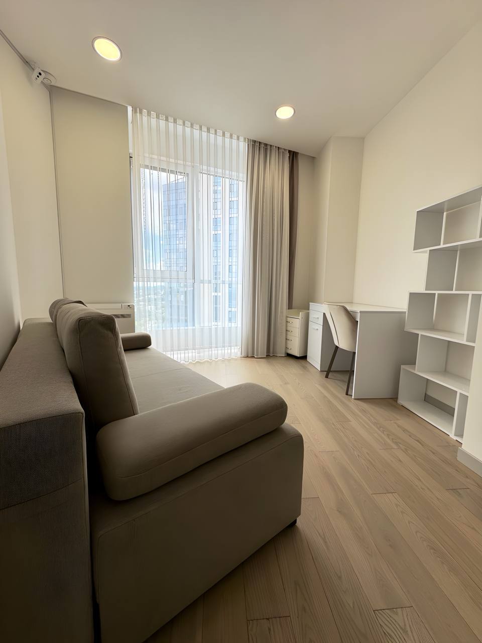 Продажа 4-комнатной квартиры 120 м², Симферопольская ул.