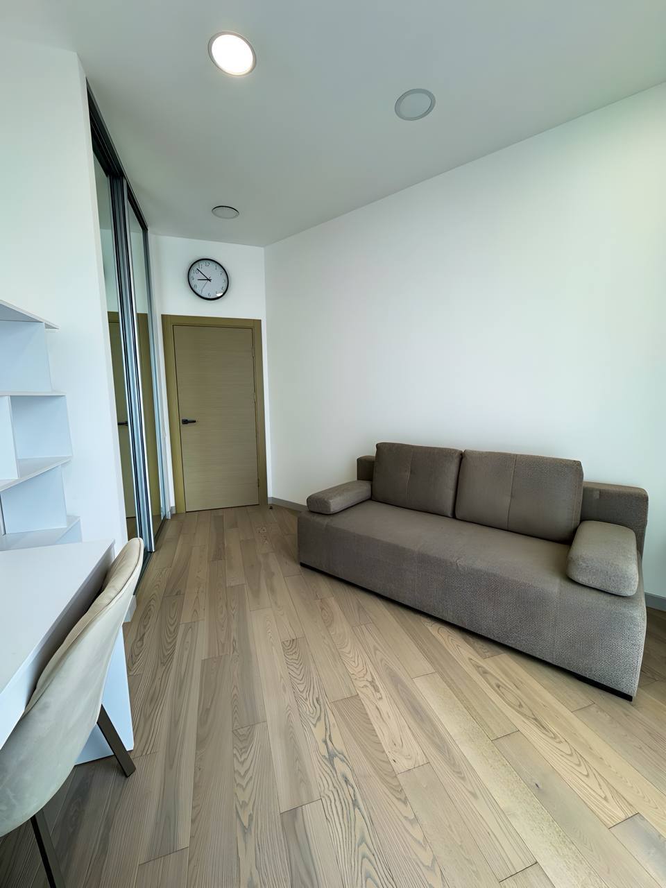 Продажа 4-комнатной квартиры 120 м², Симферопольская ул.
