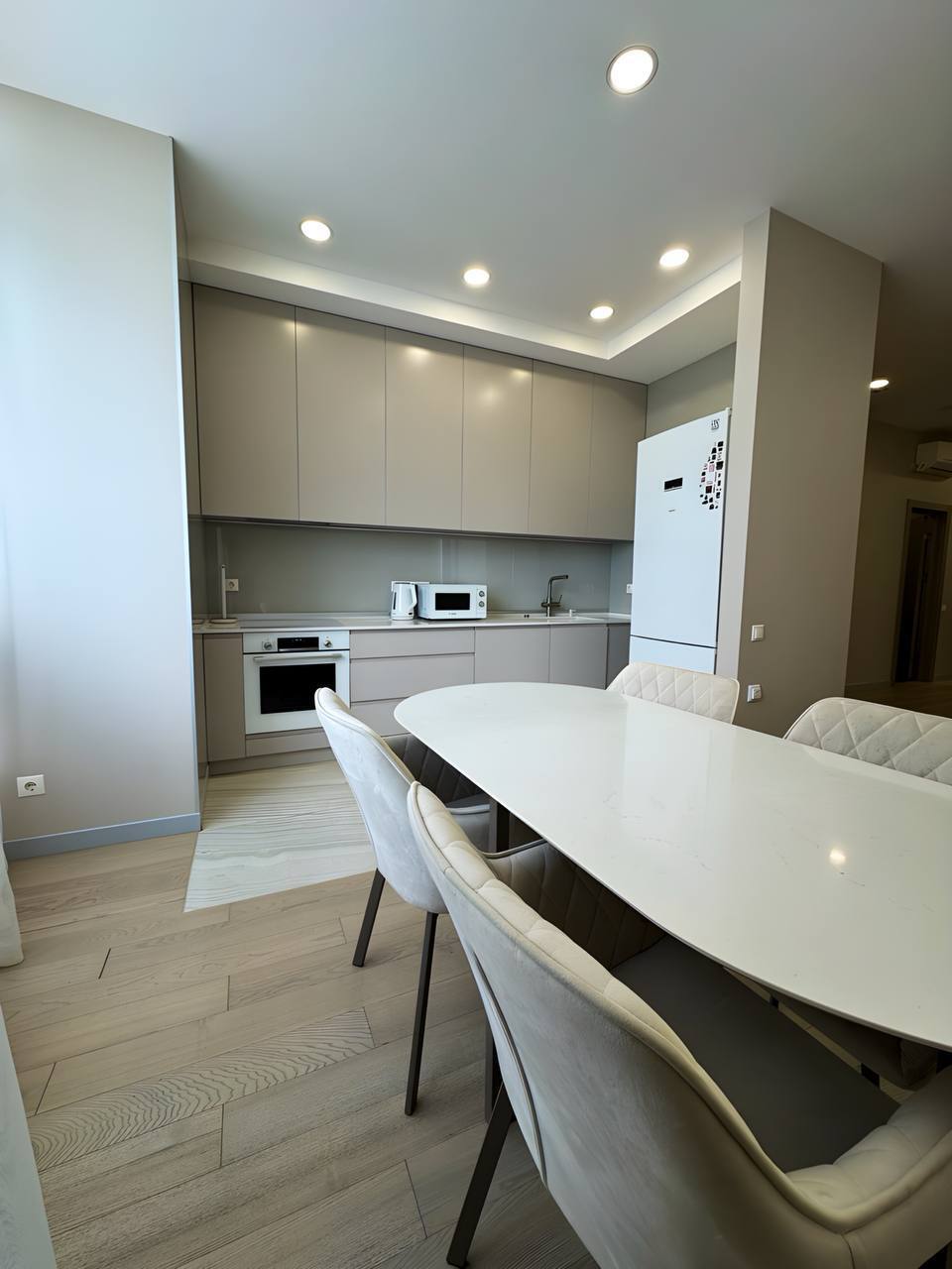 Продажа 4-комнатной квартиры 120 м², Симферопольская ул.