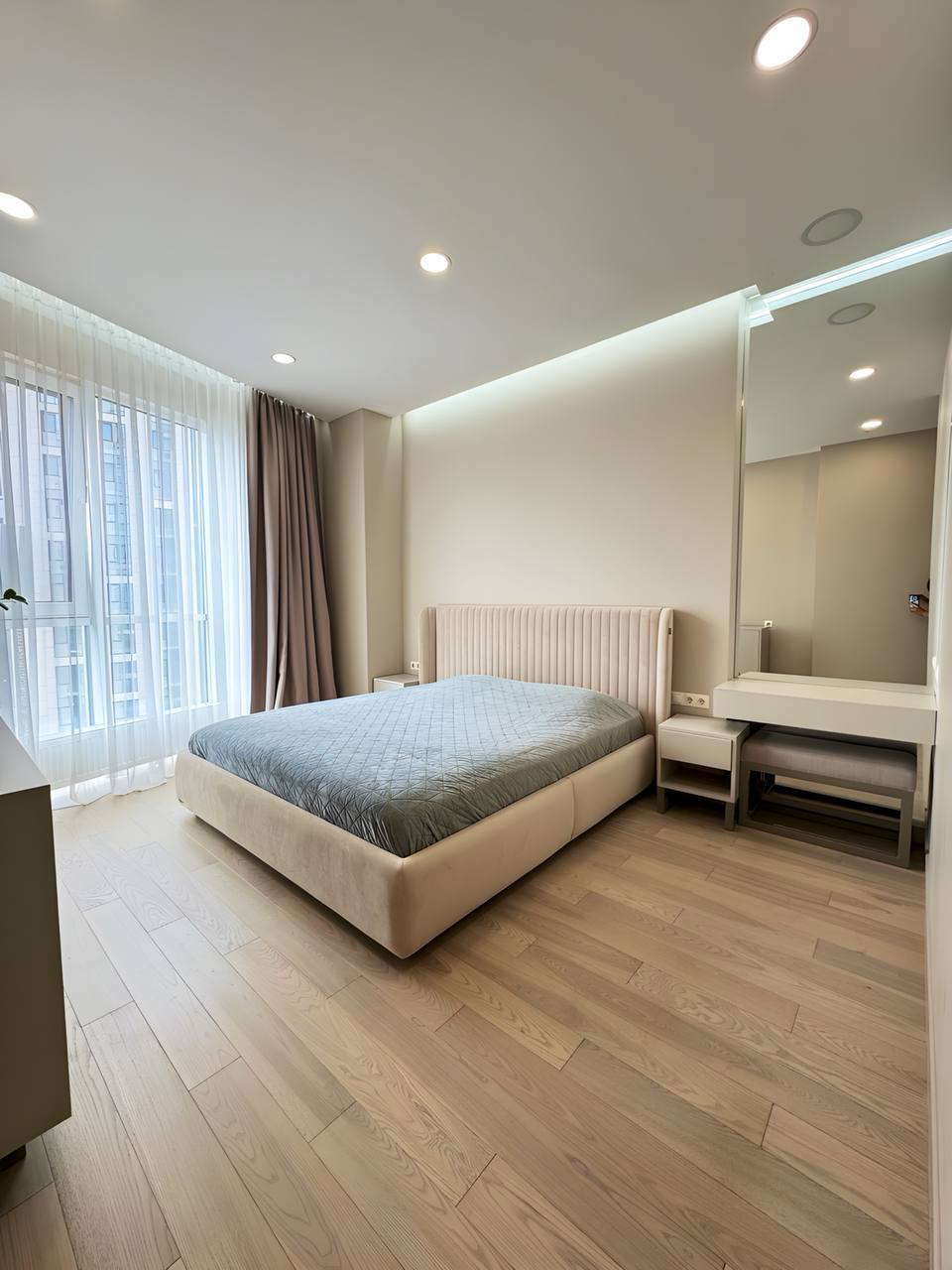 Продажа 4-комнатной квартиры 120 м², Симферопольская ул.