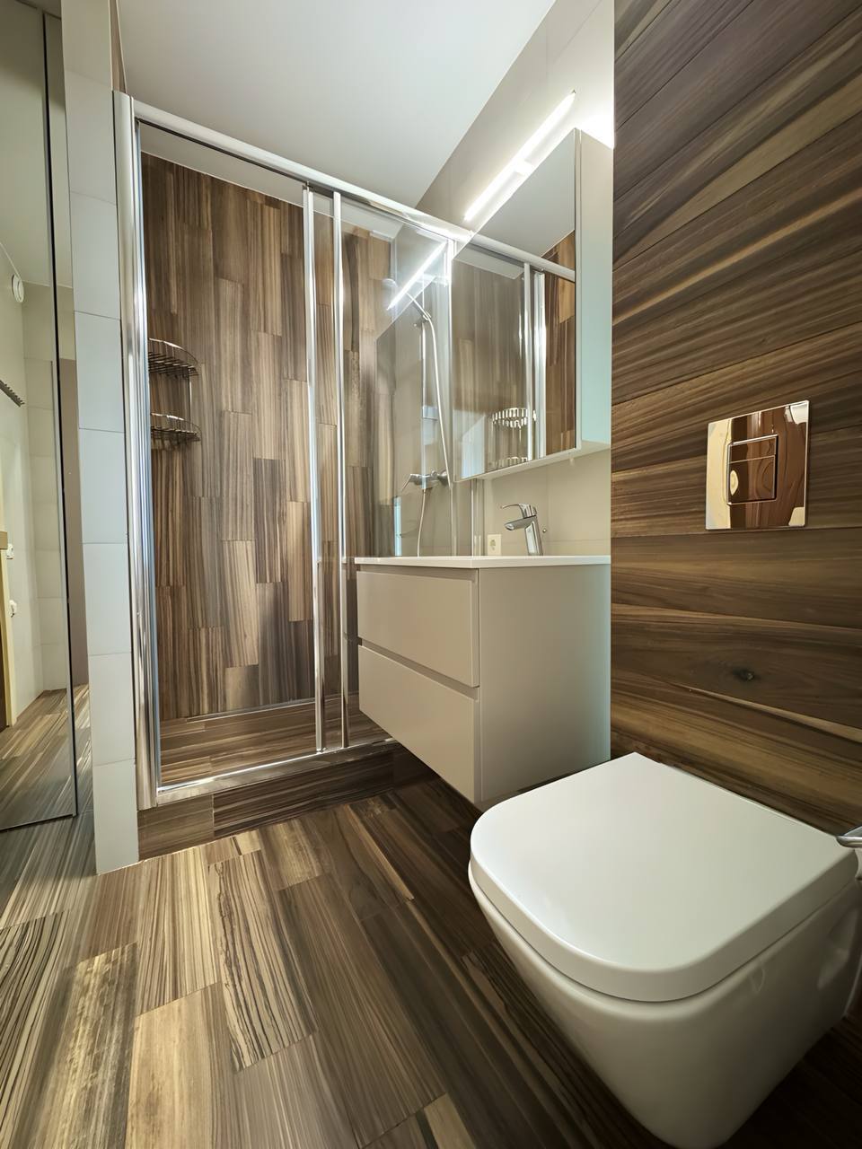 Продажа 4-комнатной квартиры 120 м², Симферопольская ул.