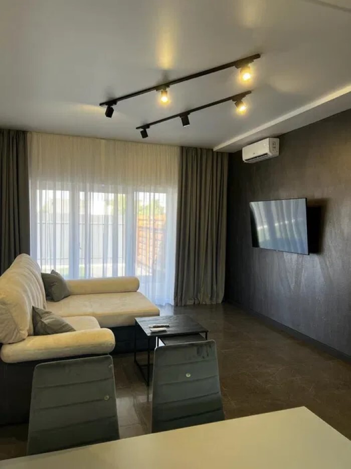Оренда дуплексу 117 м², Центральна вул.