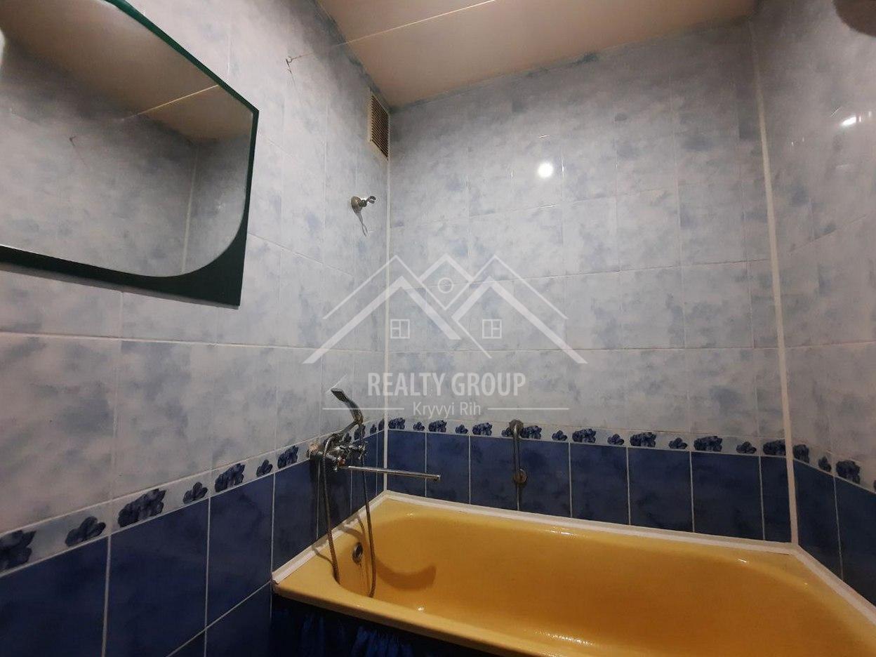 Продажа 3-комнатной квартиры 58 м², Космонавтов ул., 17