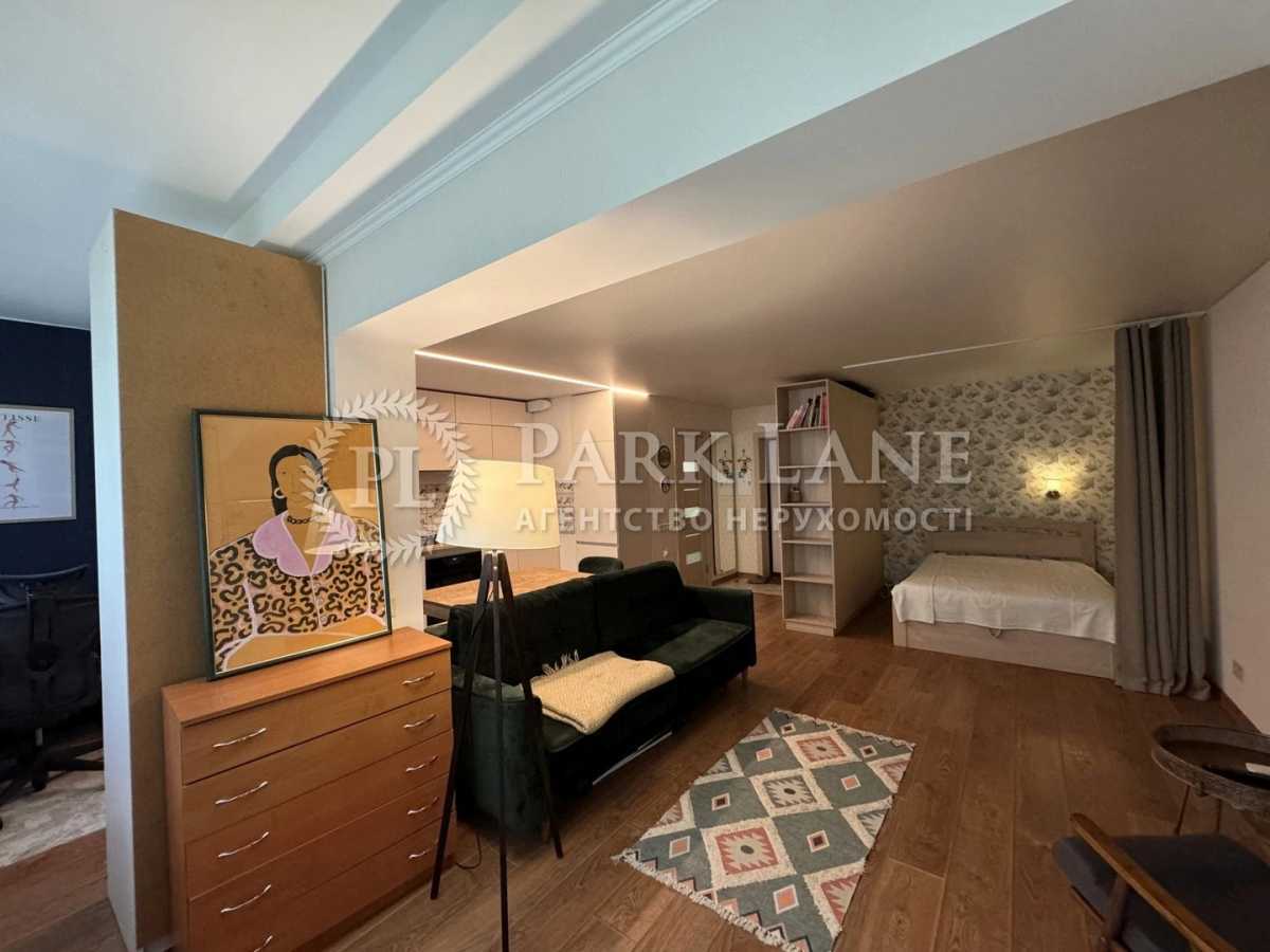 Продажа 1-комнатной квартиры 41 м², Молдавская ул., 5