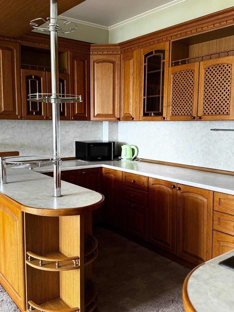 Продажа 3-комнатной квартиры 124 м², Герцена ул.