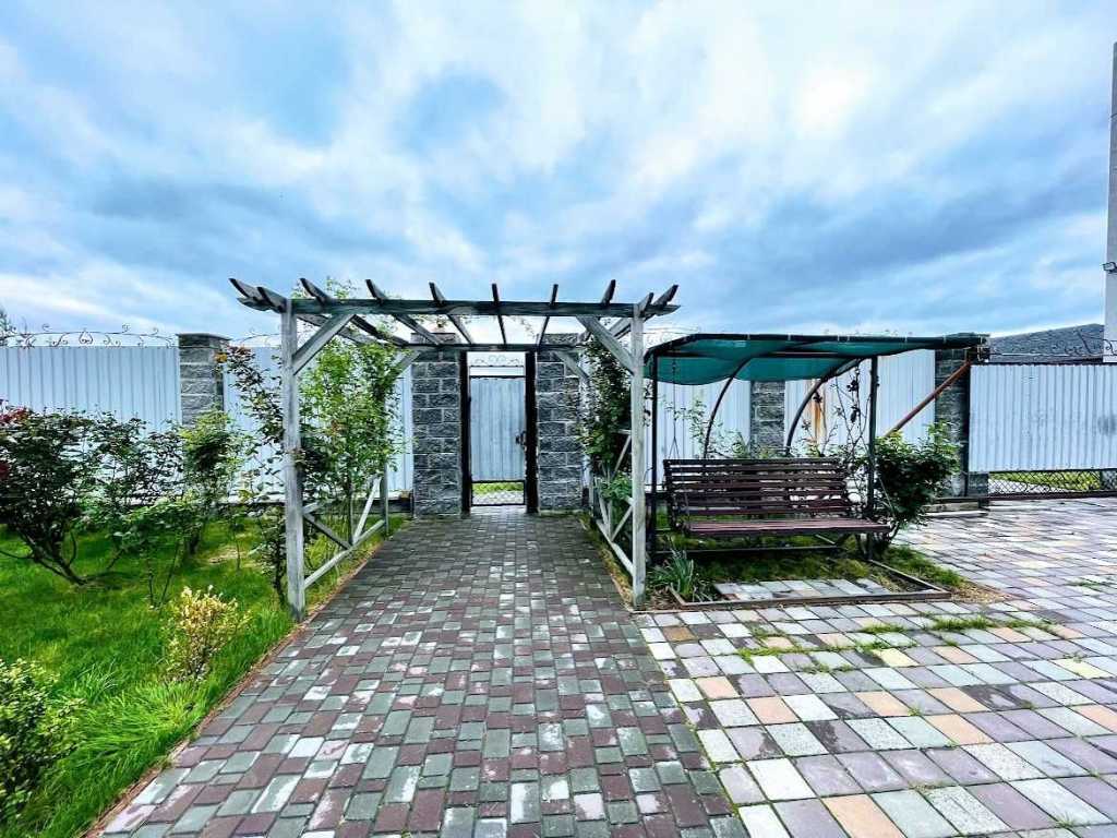 Продаж будинку 179 м², Білозіра