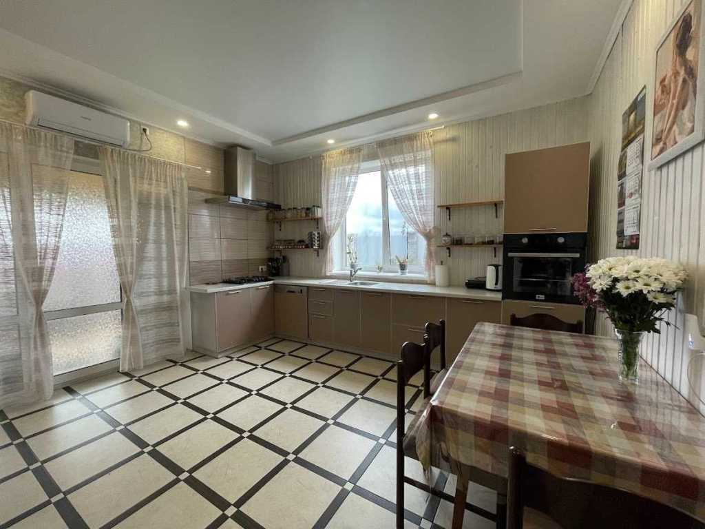 Продаж будинку 179 м², Білозіра