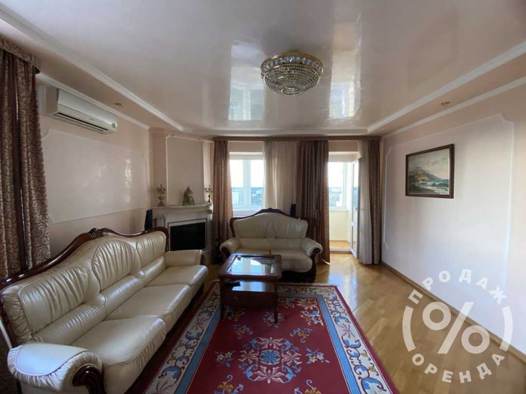 Продажа 3-комнатной квартиры 141 м², Победы просп., 107