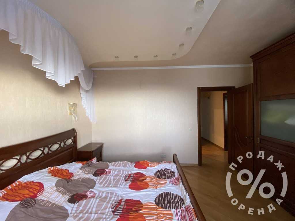Продажа 3-комнатной квартиры 141 м², Победы просп., 107