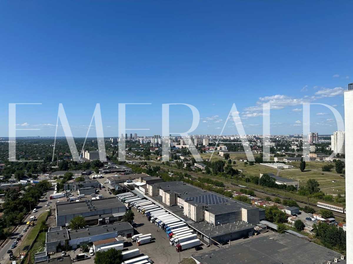 Продаж 2-кімнатної квартири 74.5 м², Каховська вул., 62