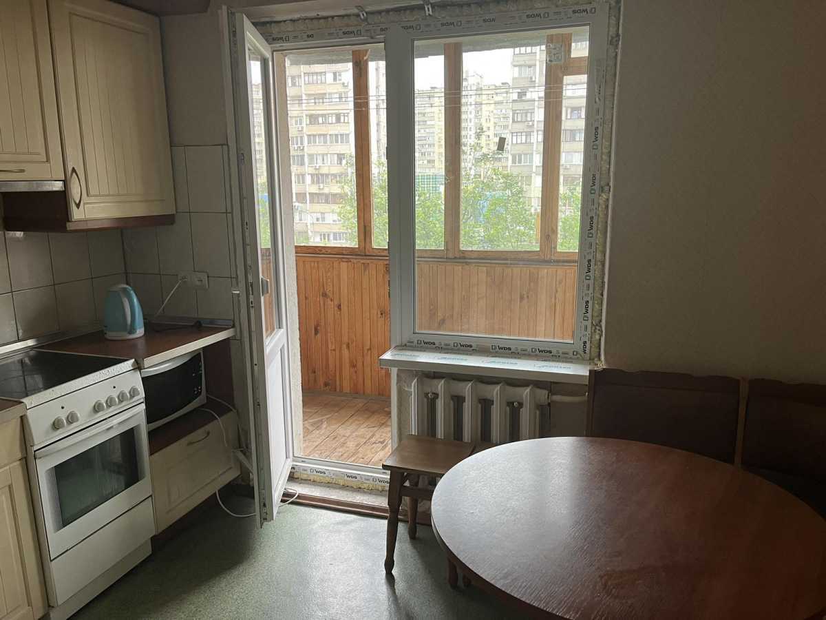 Продаж 2-кімнатної квартири 52 м², Лариси Руденко вул., 9