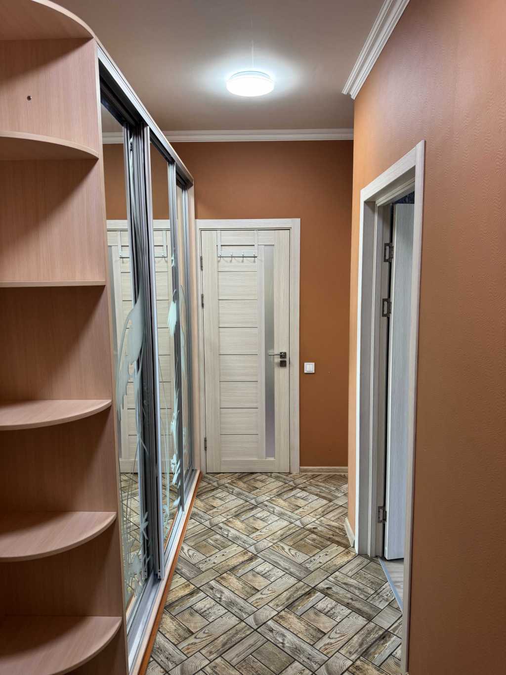 Продажа 1-комнатной квартиры 40 м², Братская ул., 12