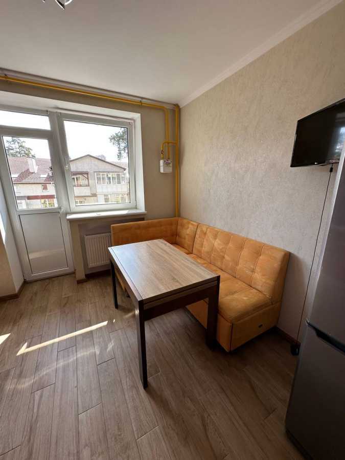 Продажа 1-комнатной квартиры 43 м², Літературна, 6