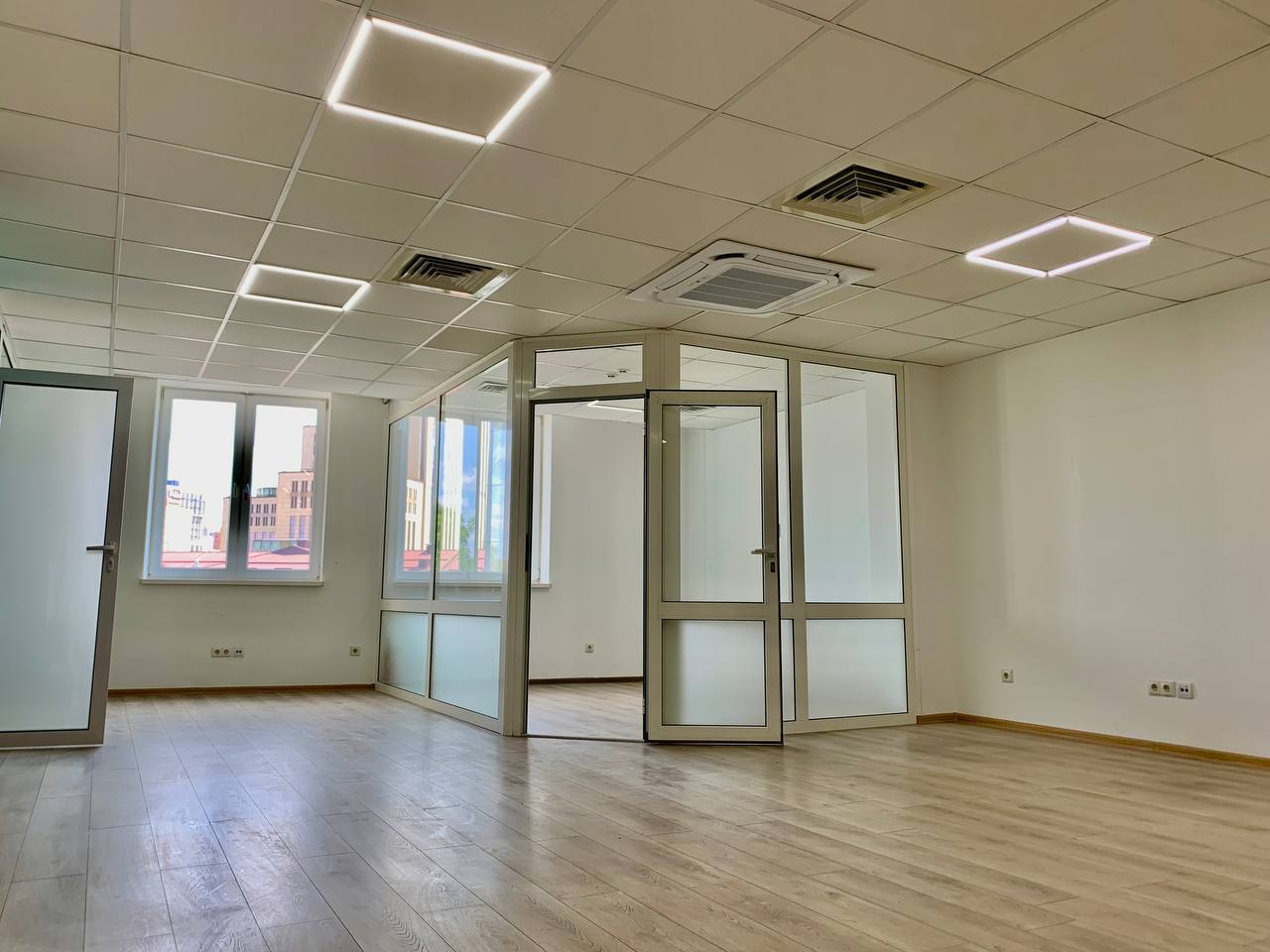 Аренда офиса 80 м², Баррикадный пер., вул.1