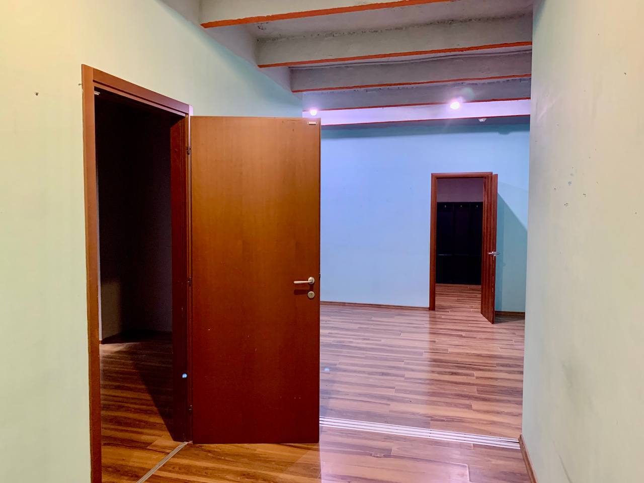 Оренда офісу 140 м², Барикадна вул.