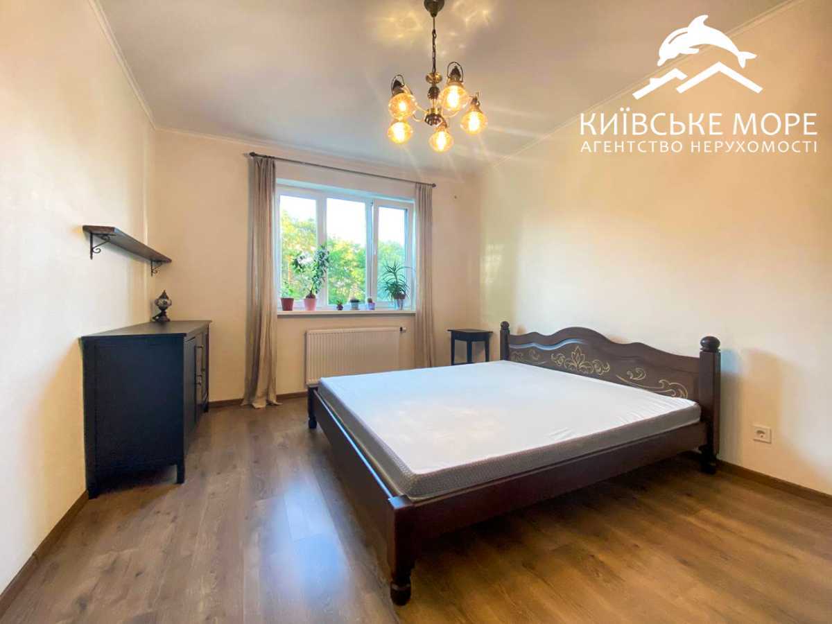 Оренда 3-кімнатної квартири 86 м², Воскресенська вул., 18