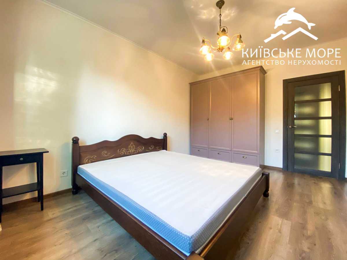 Оренда 3-кімнатної квартири 86 м², Воскресенська вул., 18