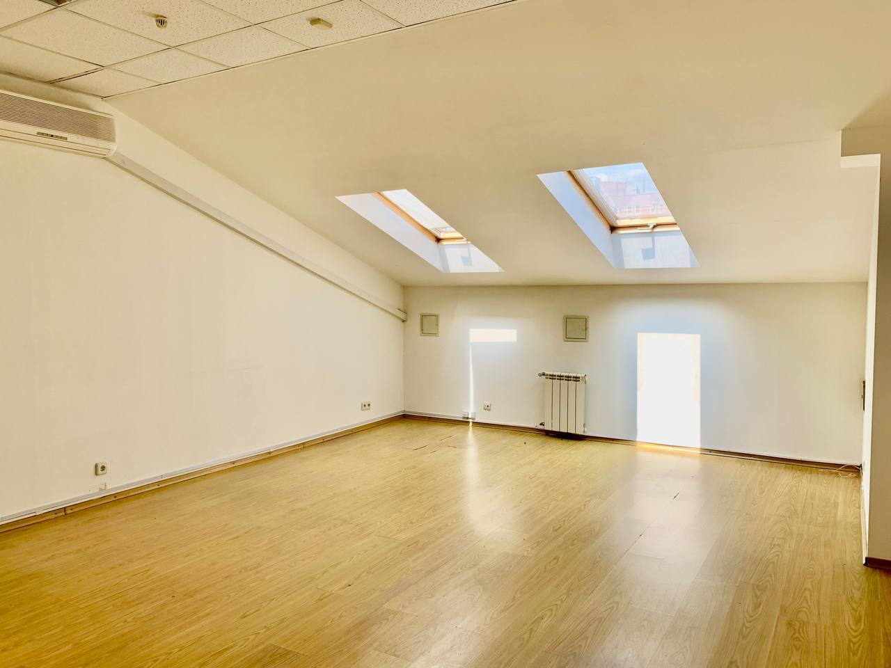 Аренда офиса 190 м², Андрея Фабра ул.