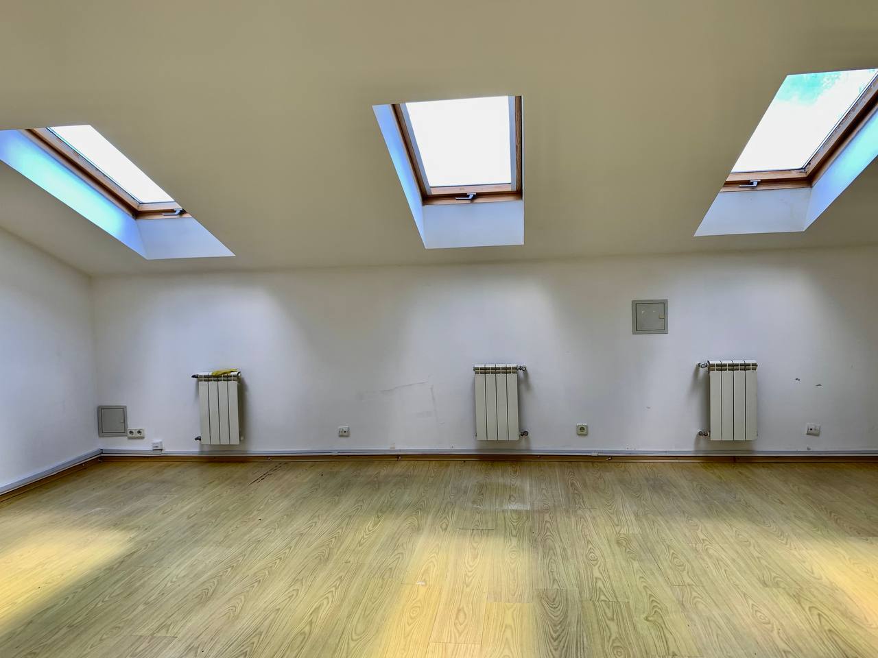 Аренда офиса 190 м², Андрея Фабра ул.