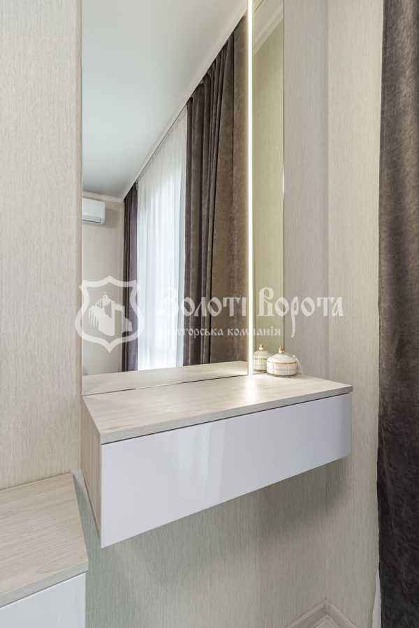 Продаж 1-кімнатної квартири 40 м², Михайла Максимовича вул., 26Г