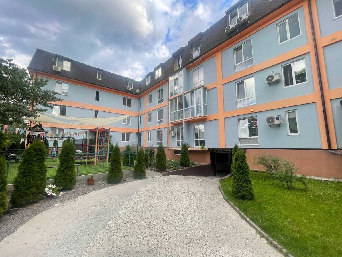 Продажа офиса 131 м², Евгения Маланюка ул., 55