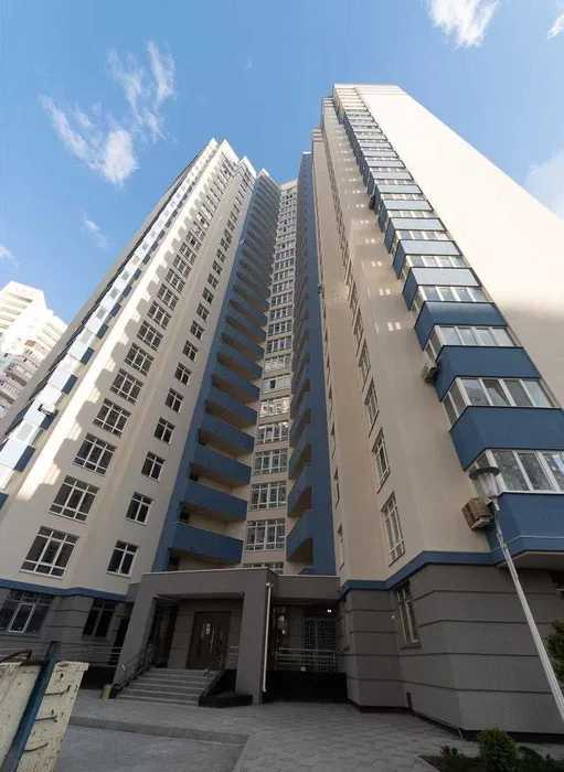 Оренда 3-кімнатної квартири 83 м², Олени Пчілки вул., 7