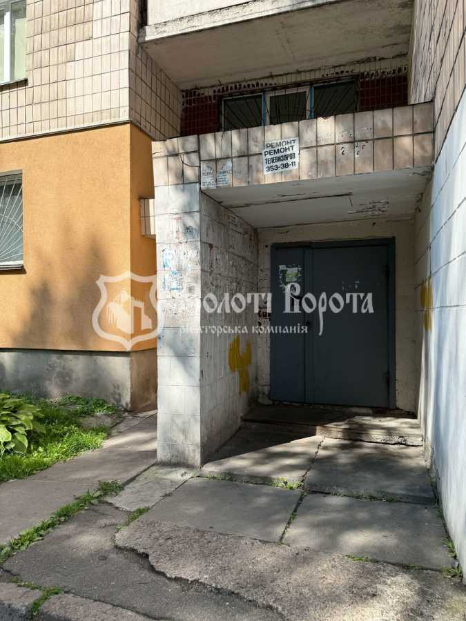 Продаж 2-кімнатної квартири 31.8 м², Сулеймана Стальського вул., 32