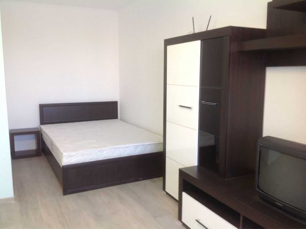 Продаж 1-кімнатної квартири 42 м², Доківська вул., 10 К1