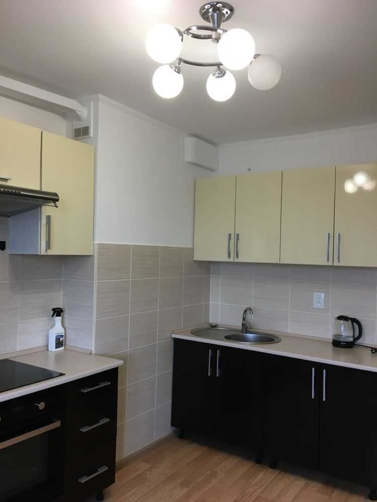 Продаж 1-кімнатної квартири 42 м², Доківська вул., 10 К1