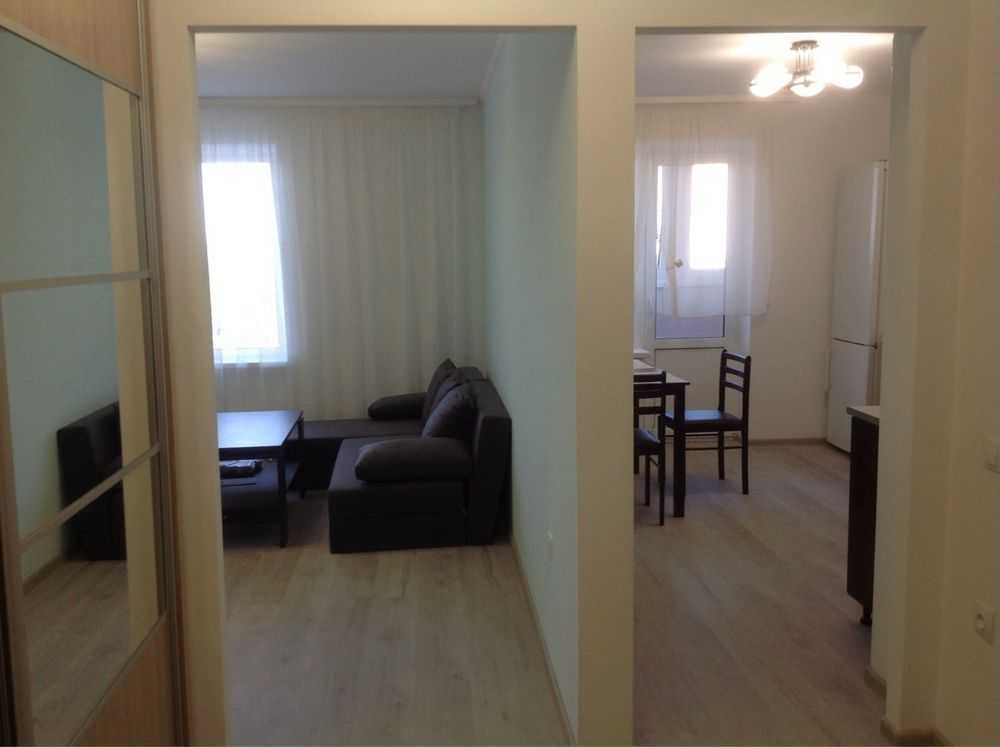 Продаж 1-кімнатної квартири 42 м², Доківська вул., 10 К1